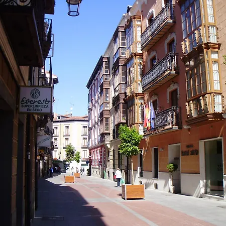 Boutique Atrio מלון