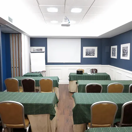 Boutique Atrio 4*