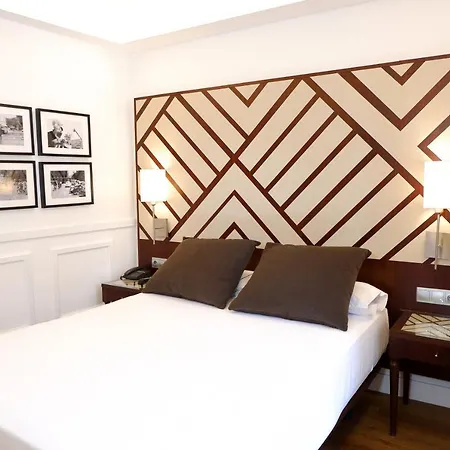 Hotel Boutique Atrio 4*