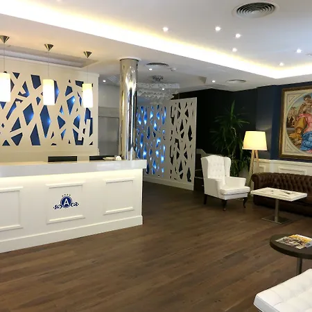 Hotel Boutique Atrio 4*