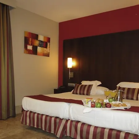 Hotel Boutique Atrio 4*